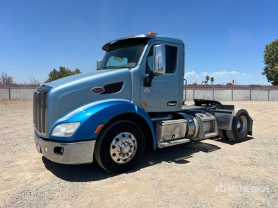 2016 Peterbilt 579 4x2 S/A Day Cab Truck Tractor