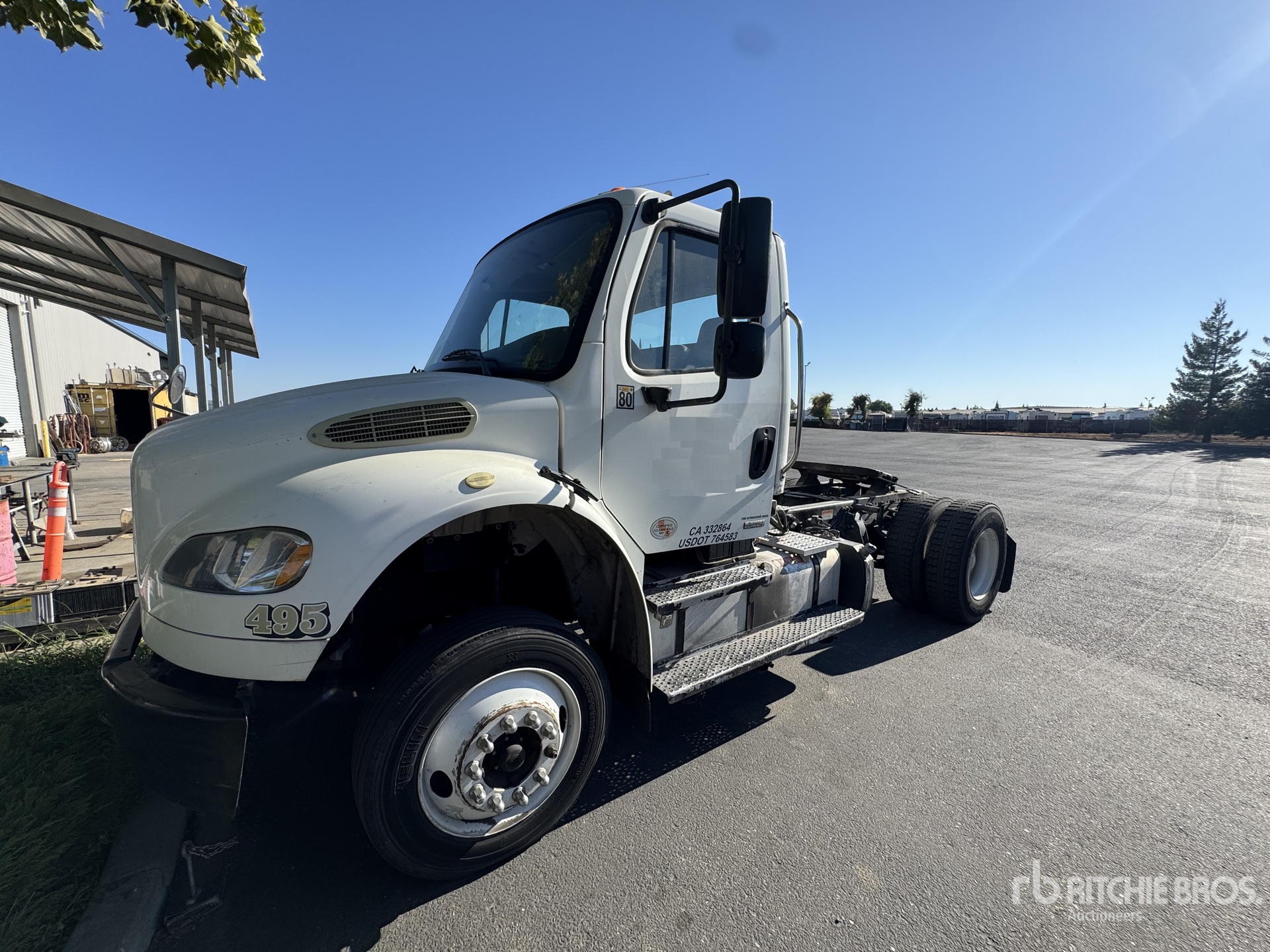 2011 Freightliner M2 106 Cabeza Tractora Cabina Corta