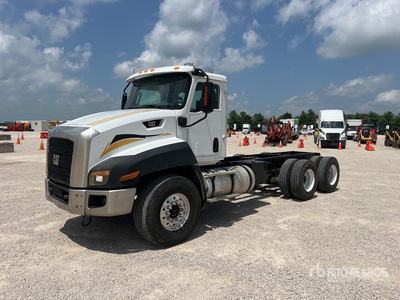 2014 Cat CT660 6x4 Cab and Chassis