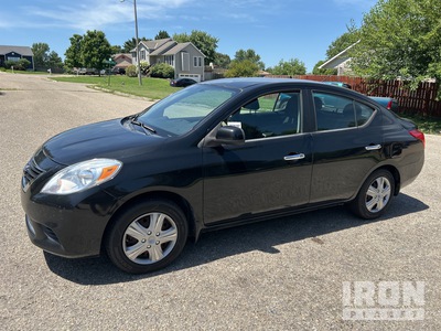 2012 Nissan Versa SV Automobile