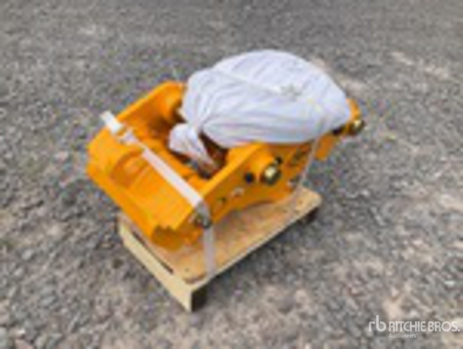 2025 SDCH SDCH-04 Acoplador Rapido para Excavadora (Sin Usar) / Quick Coupler - Fits 4 - 7 ton Excavators (Unused)