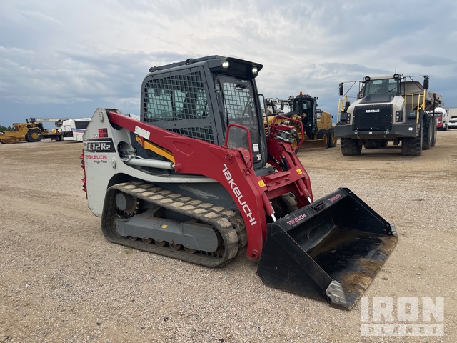 MINI CARGADOR SOBRE ORUGAS 2020 TAKEUCHI TL12R2