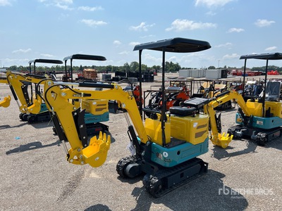 2025 Machpro DM100 Mini Excavator (Unused)
