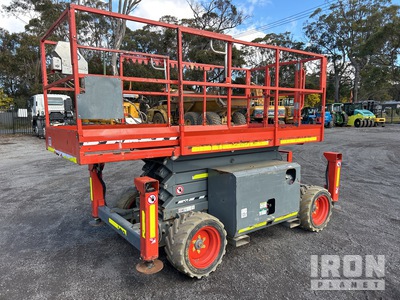 2018 Skyjack SJ6832RT 4x4 Diesel Elevador de tijera