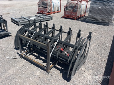 2025 GIYI GY-CLG72C 72 in Log Skid Steer Grapple (Unused)