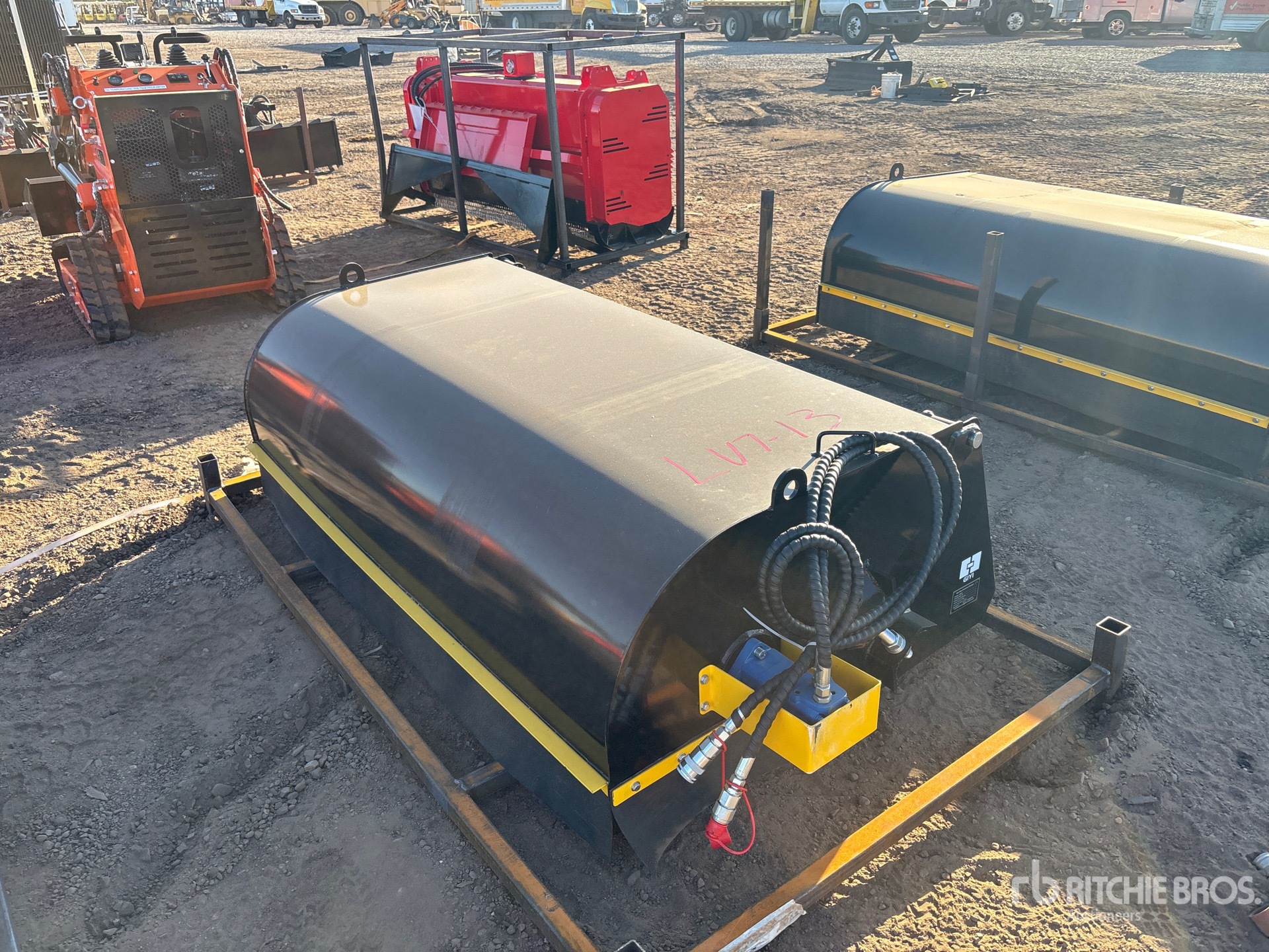 2025 GIYI GY-BS72B Closed Skid Steer Sweeper (Unused)