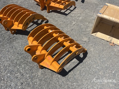 2025 GIYI 32 in Excavator Rake - Fits Cat 305 (Unused)
