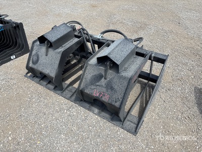 2025 GIYI GY-HWG72C 72 in Skid Steer Grapple (Unused)