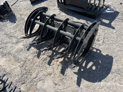 2025 GIYI GY-MCLG60 42 in Mini Skid Steer Grapple (Unused)