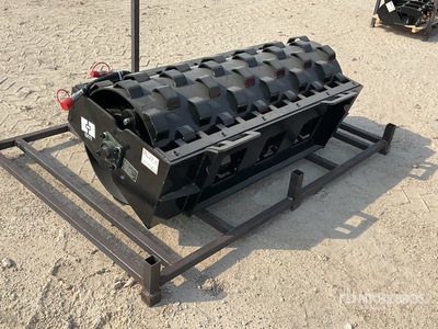 2025 GIYI CW59 1500 mm Padfoot Skid Steer Vibratory Roller (Unused)