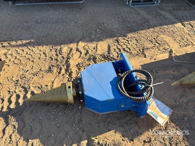 2025 GIYI GY-WS43 Mini Skid Steer Wood Splitter (Unused)