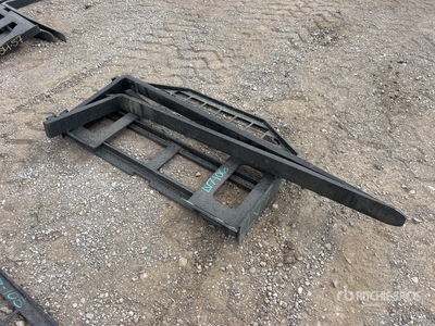 2025 GIYI GY-DHC 59 in Skid Steer Forks (Unused)