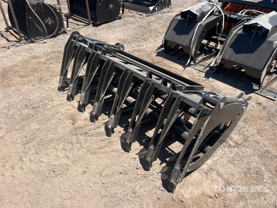 2025 GIYI GYCLG72C 72 in Skid Steer Root Rake (Unused)