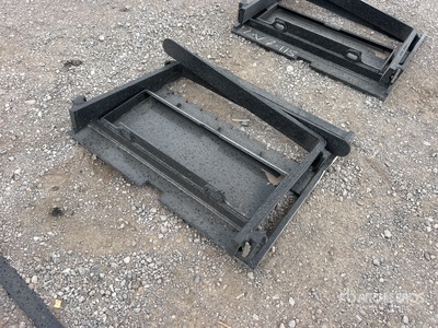 2025 GIYI GY-XHC 29 in Mini Skid Steer Forks (Unused)
