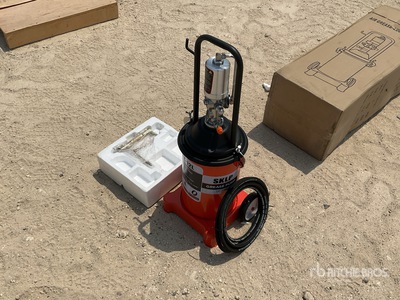 SKLP SK-12L Grease pump Varios, herramientas manuales (Unused)