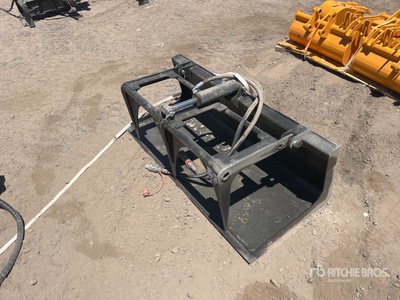 2025 GIYI GY-X PG44C 44 in General Purpose Mini Skid Steer Grapple Bucket (Unused)