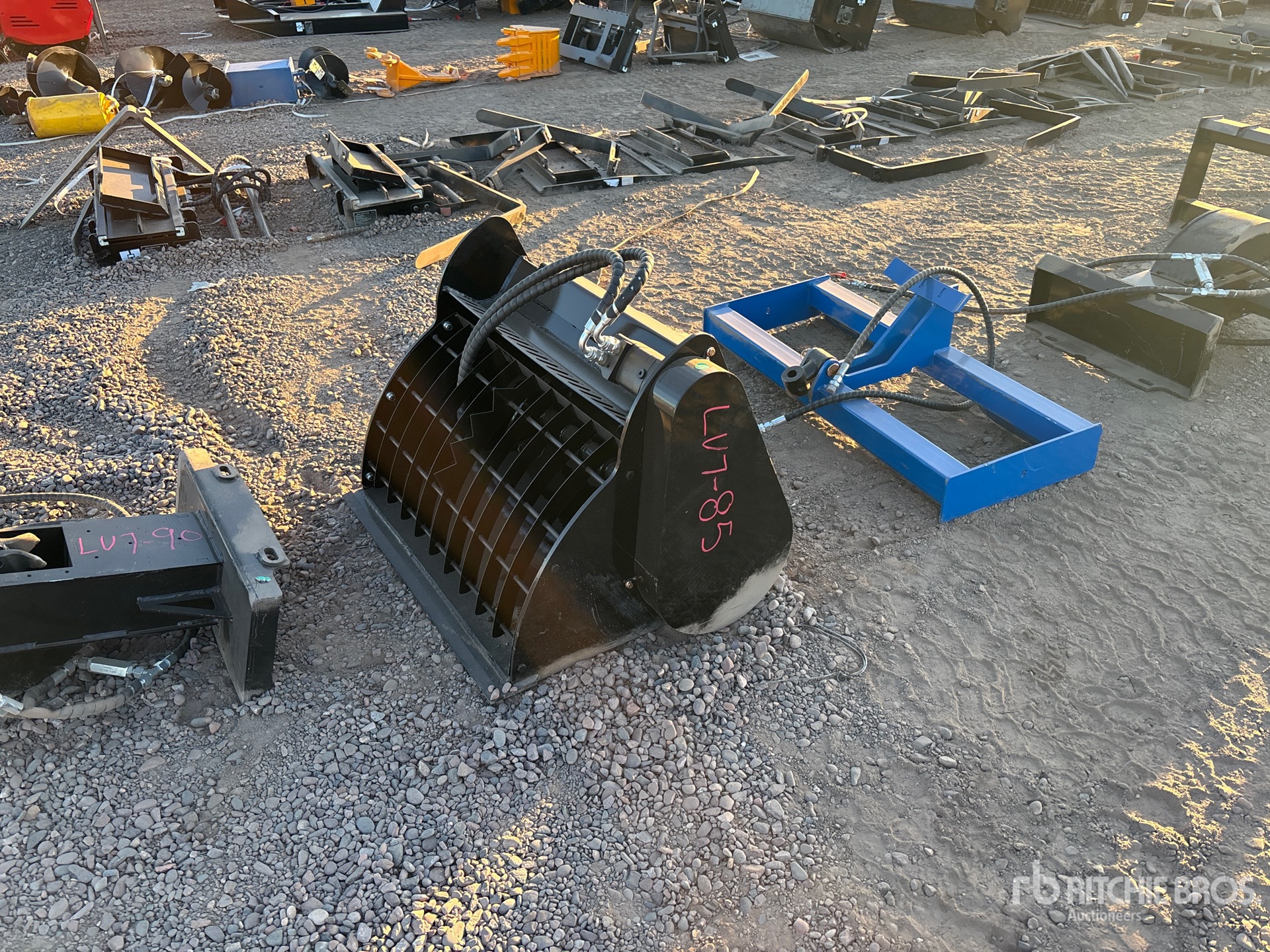 2025 GIYI GY-JBD 34 in Mini Skid Steer Concrete Mixer (Unused)
