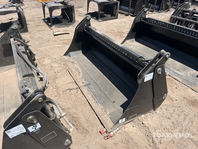 2025 GIYI KH72 72 in Multi-Purpose Skid Steer Bucket (Unused)