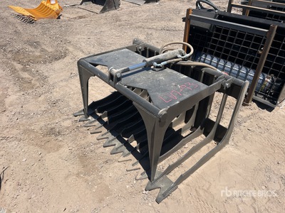 2025 GIYI GY-HWG44C 44 in Skeleton Mini Skid Steer Grapple Bucket (Unused)