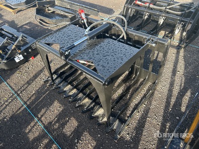 2025 GIYI GY-HWG44 1100 mm Mini Skid Steer Grapple (Unused)