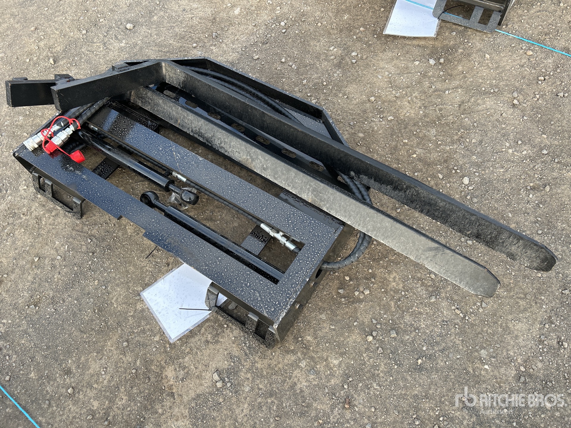 2025 GIYI GY D-CYHC 1500 mm Forche per mini pala (Unused)