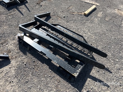 GIYI GY-DHC 1500 mm Skid Steer Forks (Unused)