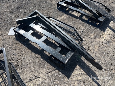 GIYI GY-DHC 1500 mm Skid Steer Forks (Unused)