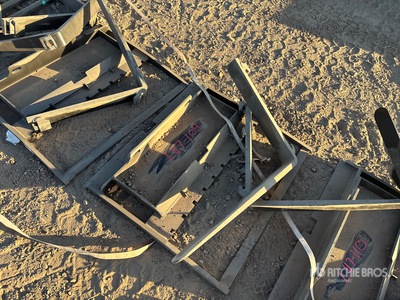 2025 GIYI GY-XHC Mini Skid Steer Forks (Unused)