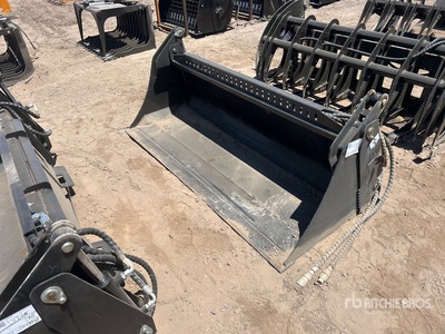 2025 GIYI KH72 72 in Multi-Purpose Skid Steer Bucket (Unused)