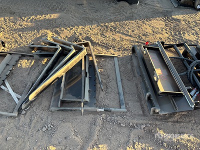 2025 GIYI GY-XHC Mini Skid Steer Forks (Unused)