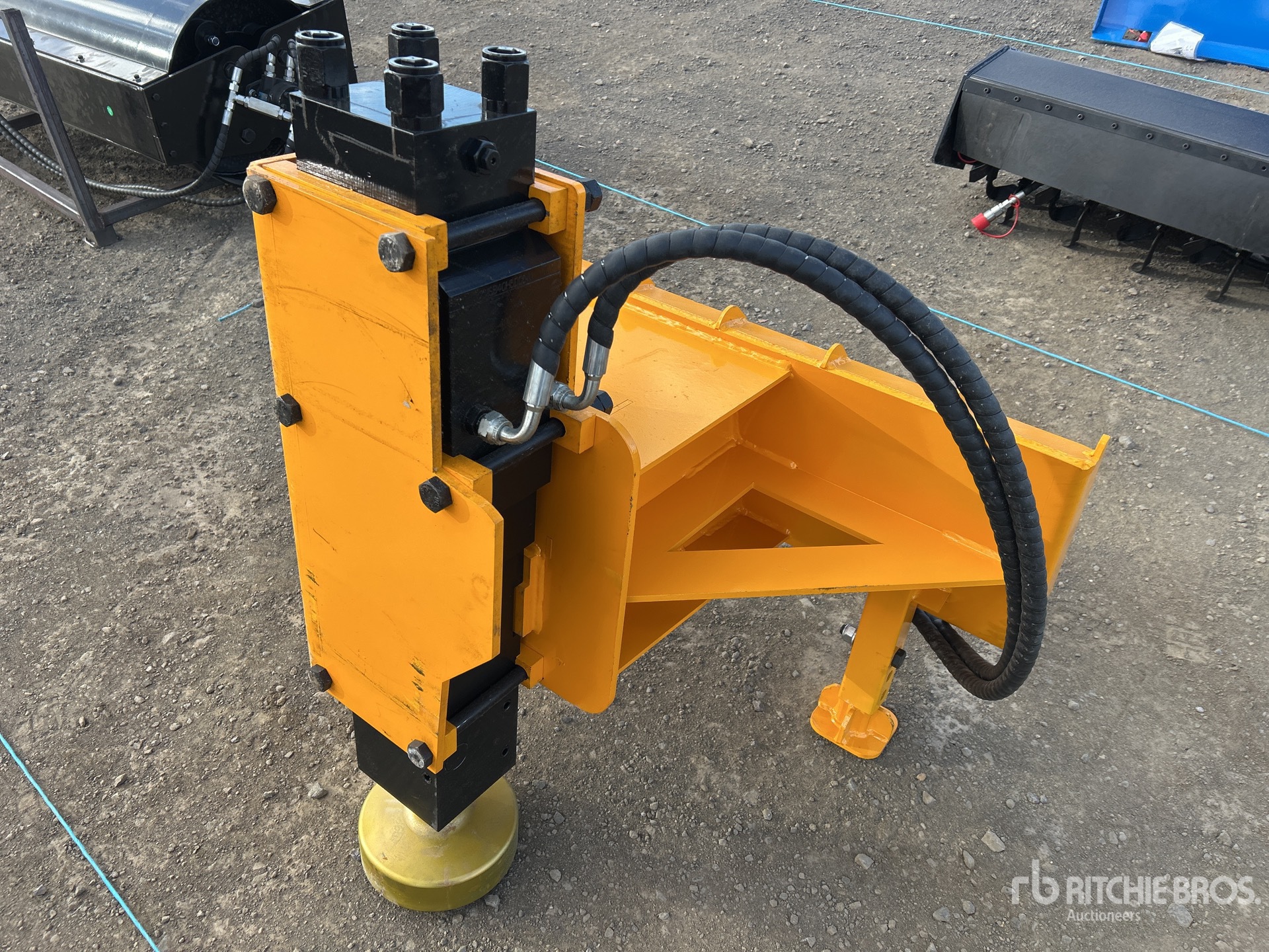 2025 GIYI GY-AD680 Skid Steer Post Driver (Unused)