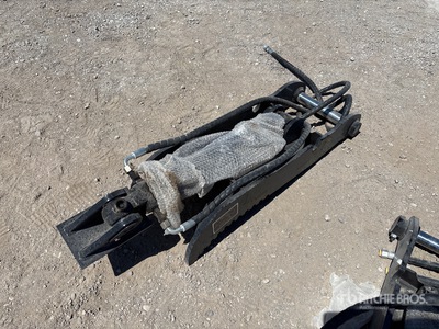 2025 GIYI GY-XJ5T Hydraulic Excavator Thumb (Unused)