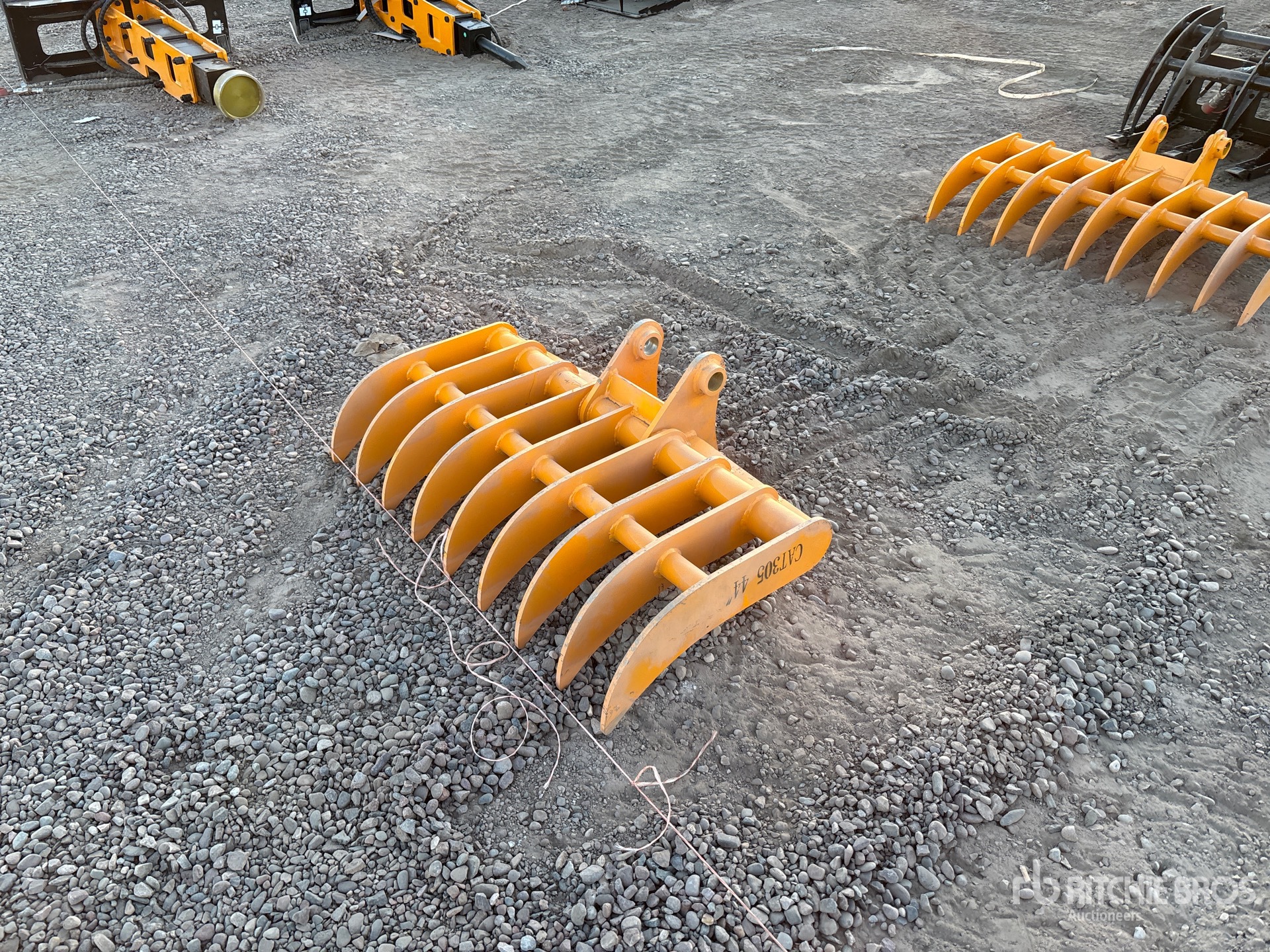 2025 GIYI 44 in Rastrello per escavatore - Fits Cat 305 (Unused)