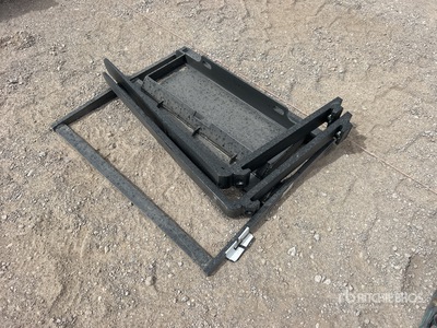 2025 GIYI GY-XHC 29 in Mini Skid Steer Forks (Unused)