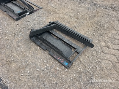 2025 GIYI GY-XHC 29 in Mini Skid Steer Forks (Unused)