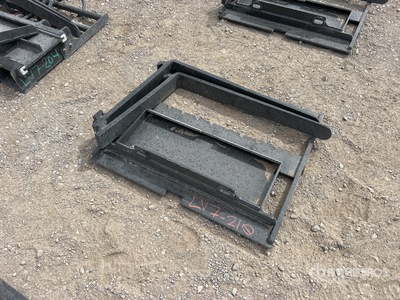 2025 GIYI GY-XHC 29 in Mini Skid Steer Forks (Unused)