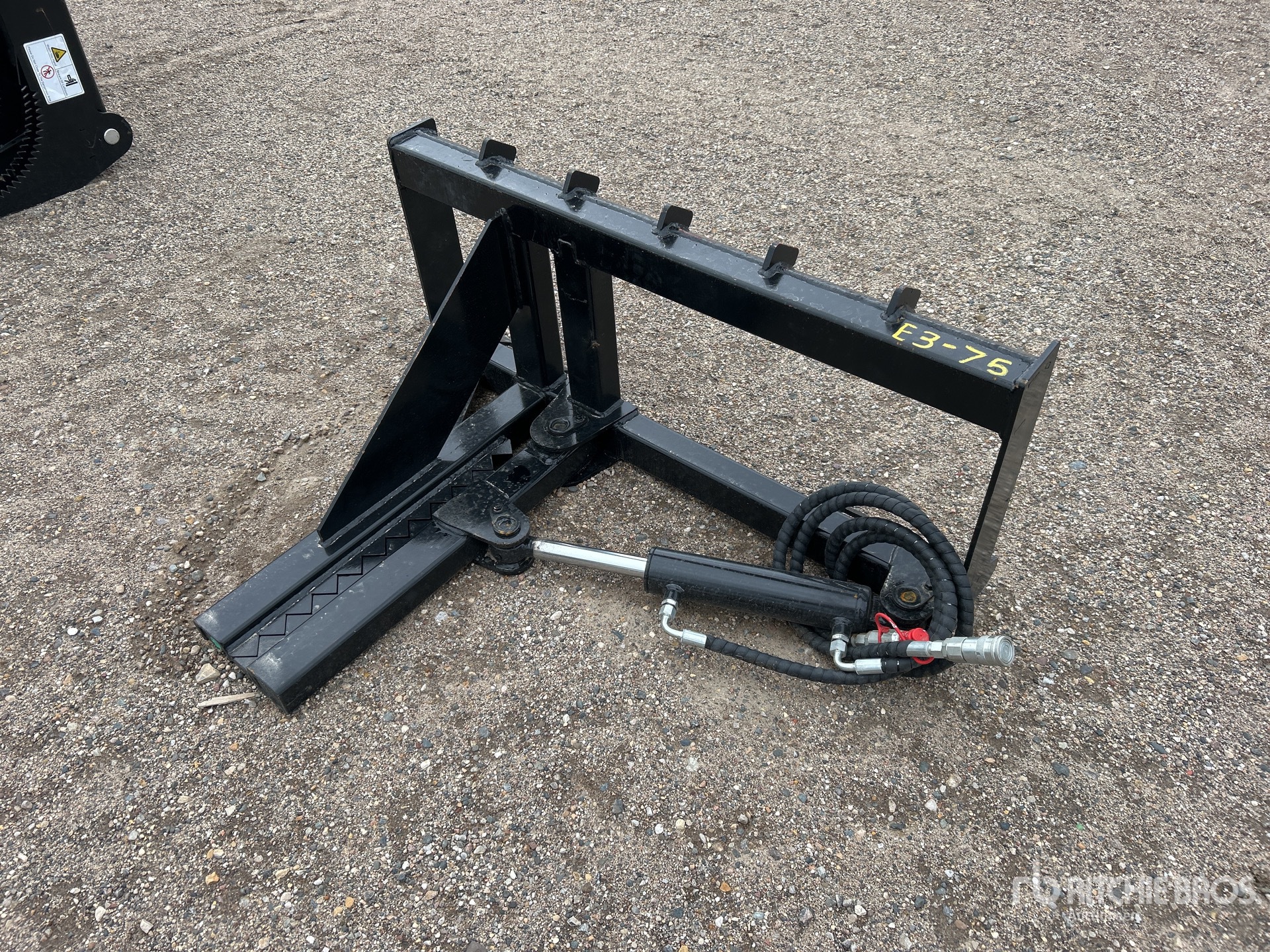 2025 GIYI GY-TP25 Skid Steer Post Puller (Unused)