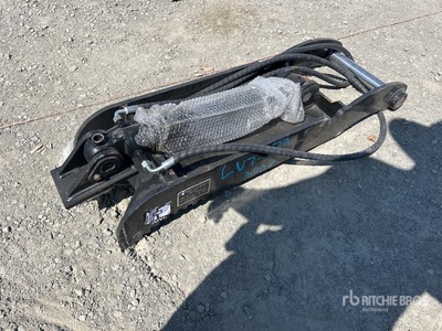 2025 GIYI GY-XJ7T 14 in Hydraulic Excavator Thumb (Unused)