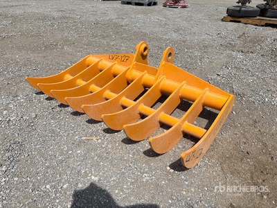 2025 GIYI 44 in Excavator Rake - Fits Cat 305 (Unused)