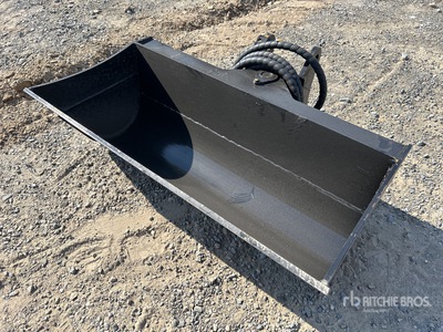 2025 GIYI GY-D3T 800 mm Hydraulic Tilting Excavator Bucket - Fits 3 Ton (Unused)