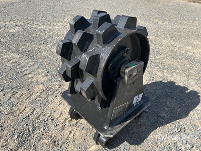 2025 GIYI GY-W307 280 mm Excavator Compaction Wheel - Fits Cat 307 (Unused)