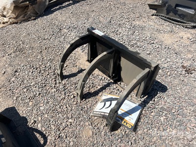 2025 GIYI GY-TRP12 11 in Mini Skid Steer Ripper Scarifier (Unused)