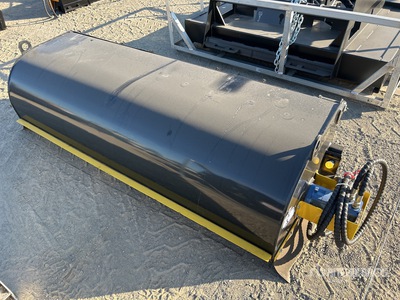 2025 GIYI GY-BS72 1830 mm Skid Steer Sweeper (Unused)