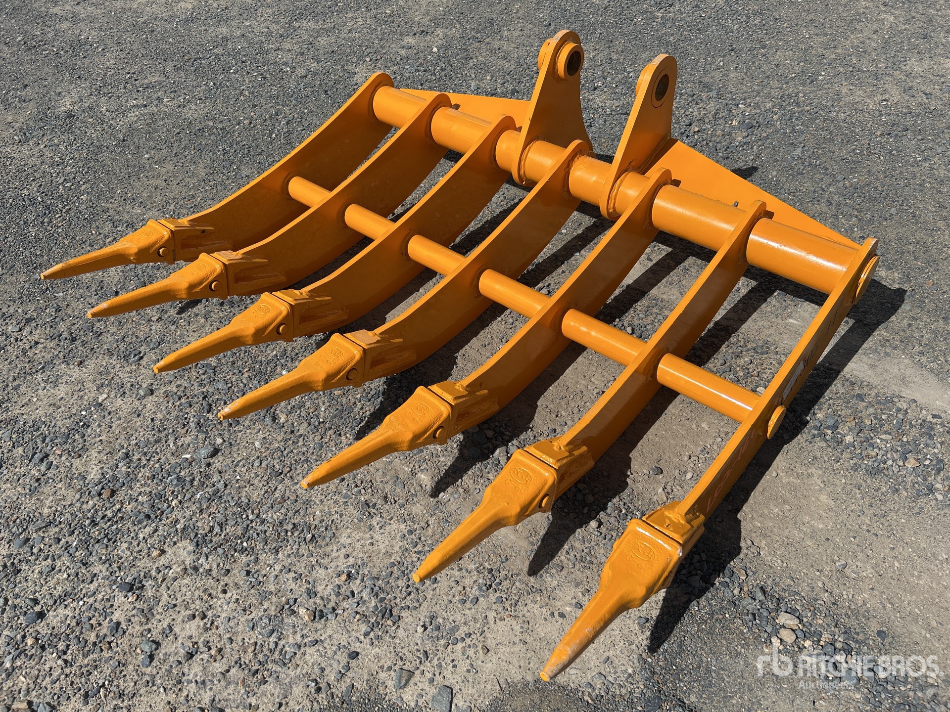 2025 GIYI Excavator Rake - Fits Cat 303 (Unused)