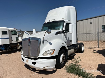 2014 Kenworth T680 4x2 Cabina per trattore stradale 2 assi (Inoperable)