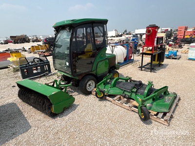 2004 John Deere 1445 Ride-On Lawn Mower