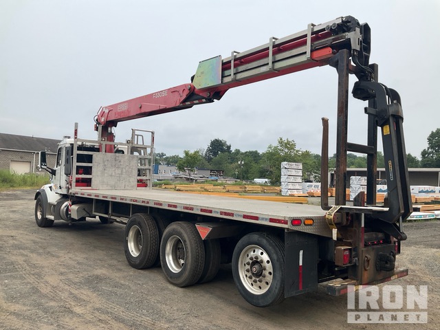 GRúA ARTICULADA 2016 PETERBILT FASSI 5950 LB