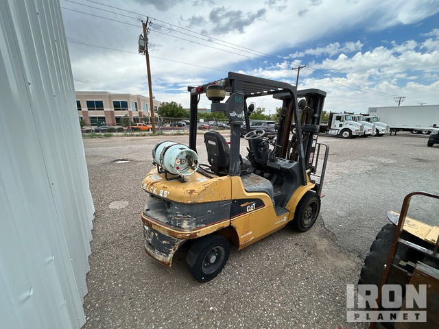 MONTACARGAS CATERPILLAR P6000