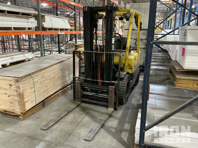 Hyster H50FT 5000 lb Pneumatic Tire Forklift (Inoperable)
