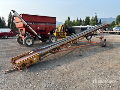 Valmetal MB7018 16 in x 45 ft Portable Transfer Grain Trailer